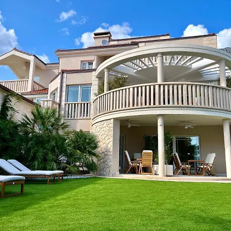 Romana Iii Appartamento *